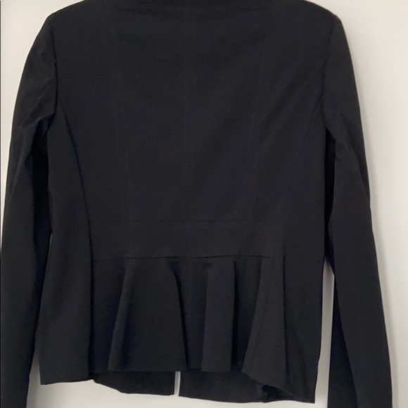 REDUCED! NWT MaxMara Black Ruffle Jacket Size 10 - Picture 4 of 7